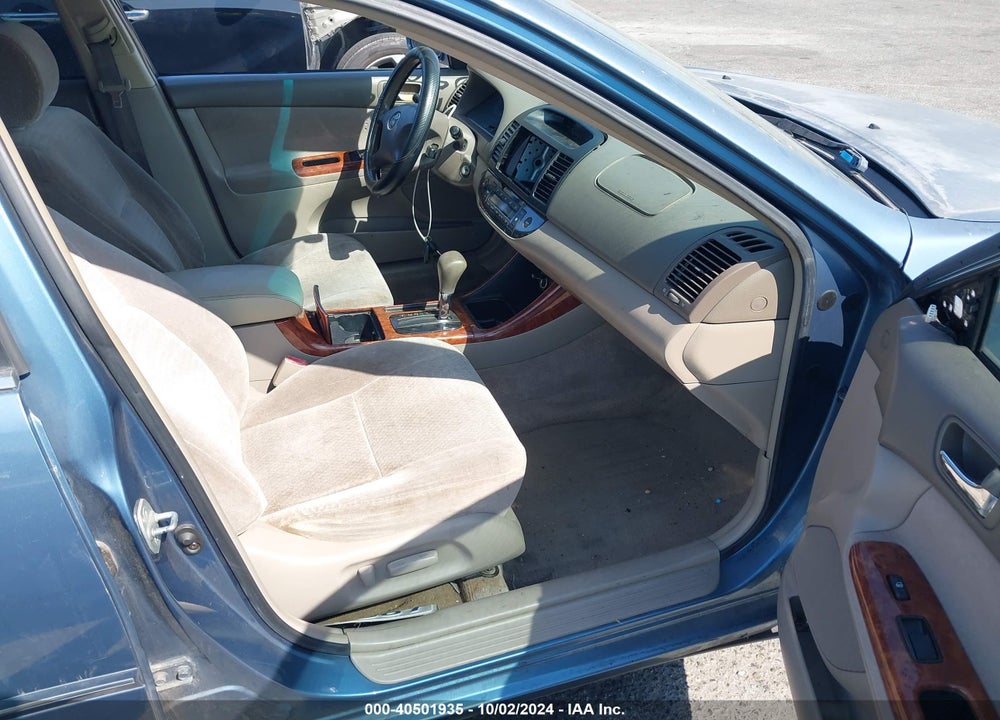 2003 TOYOTA CAMRY XLE VIN: JTDBE32KX30225329