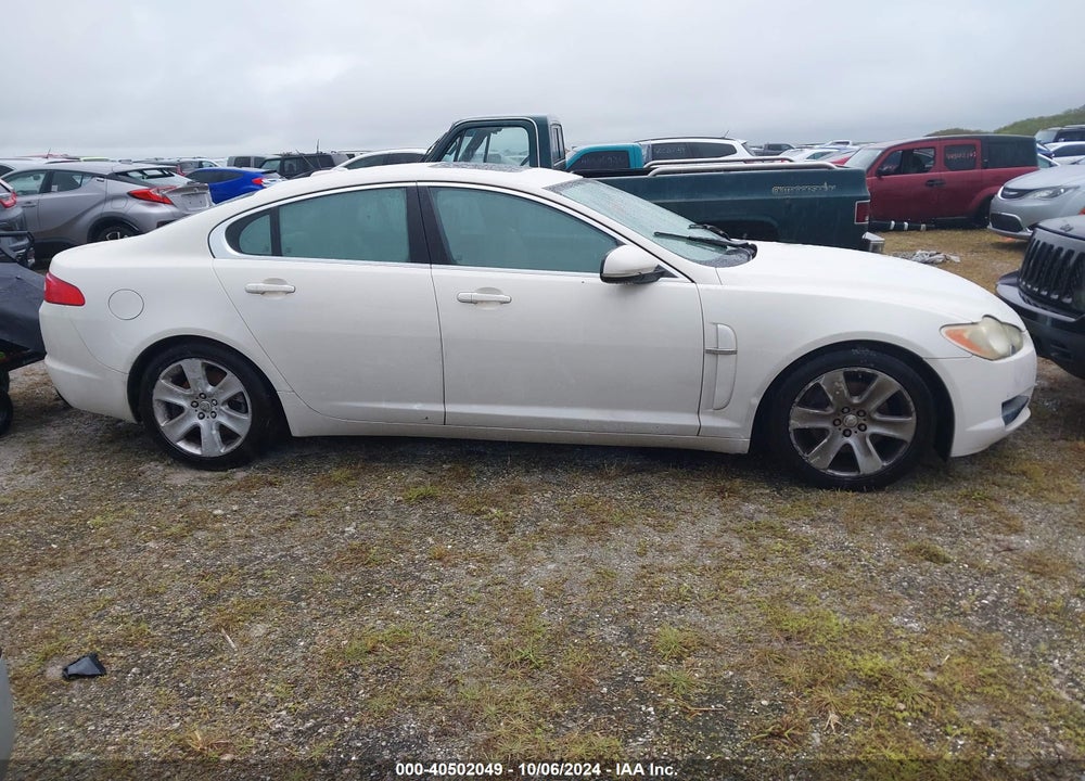 2010 JAGUAR XF VIN: SAJWA0FA7AHR58600