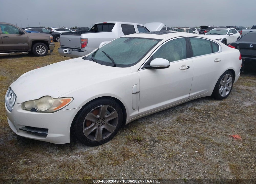 2010 JAGUAR XF VIN: SAJWA0FA7AHR58600