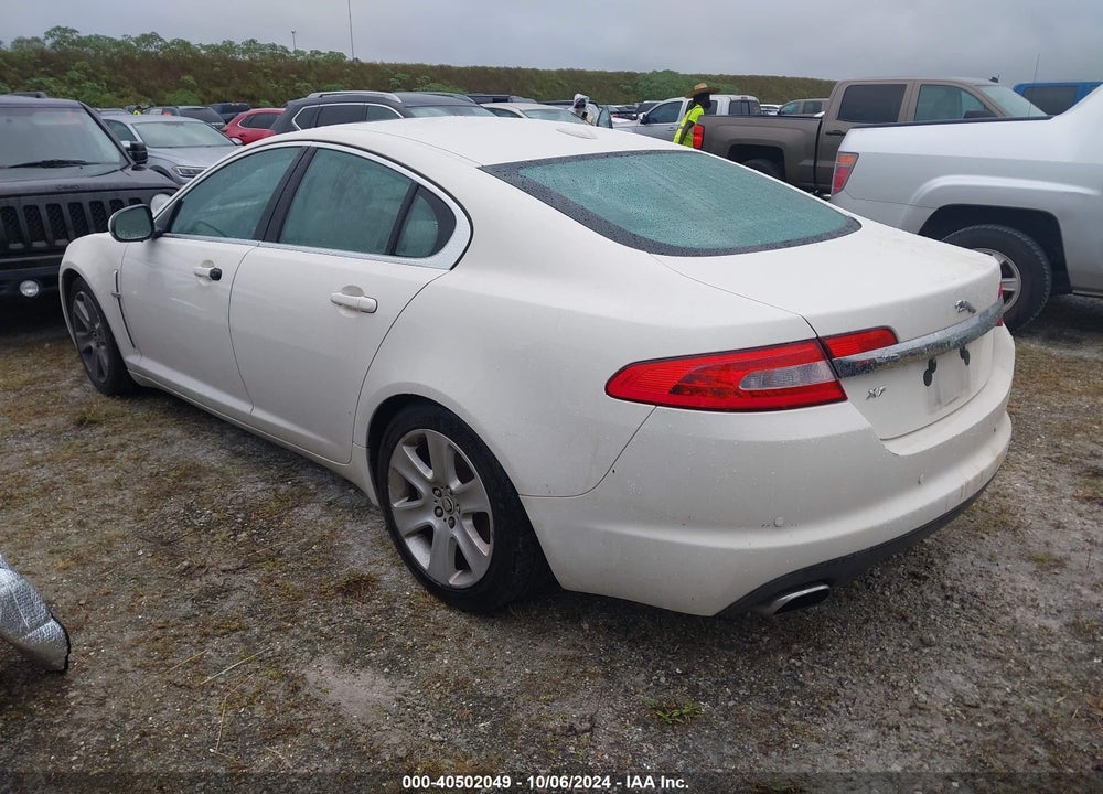 2010 JAGUAR XF VIN: SAJWA0FA7AHR58600