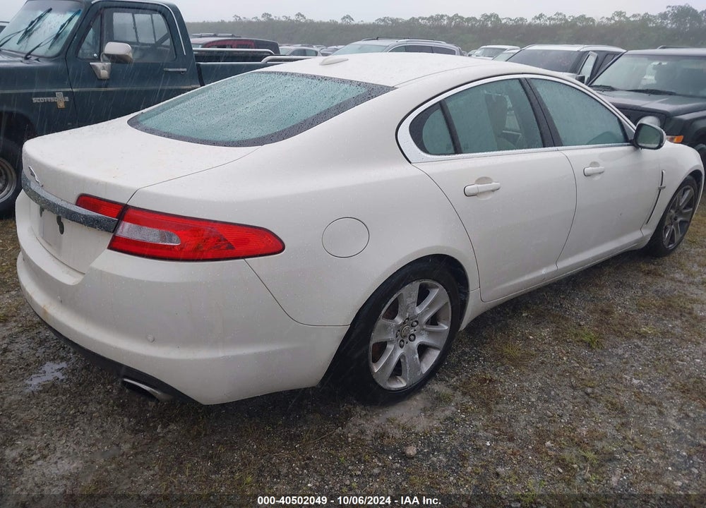2010 JAGUAR XF VIN: SAJWA0FA7AHR58600