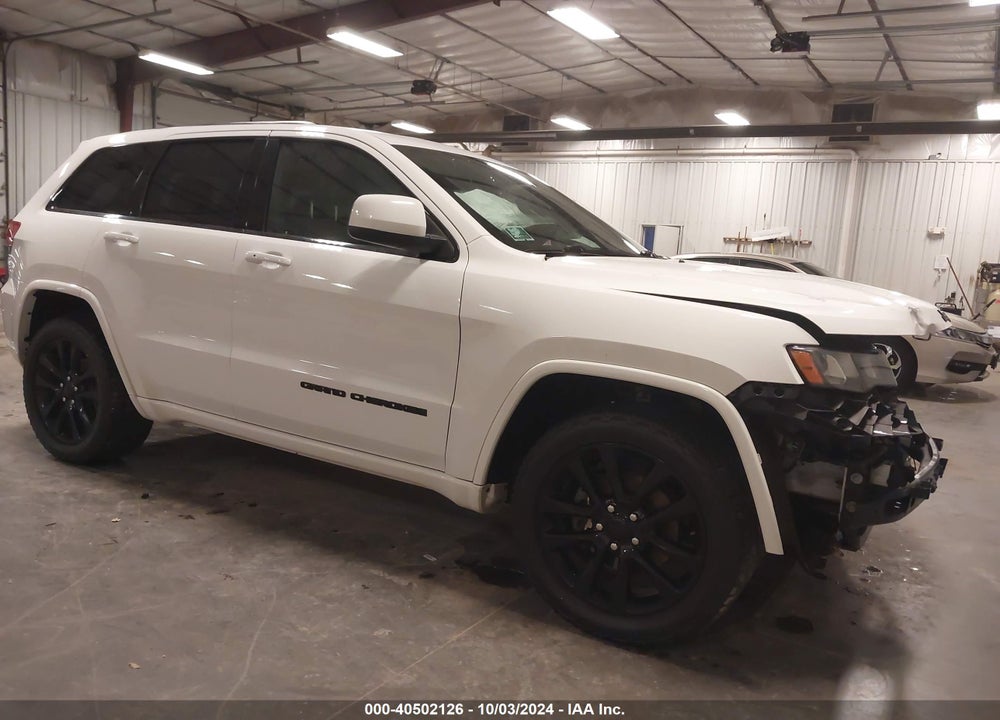 2017 JEEP GRAND CHEROKEE ALTITUDE 4X4 VIN: 1C4RJFAG8HC700555