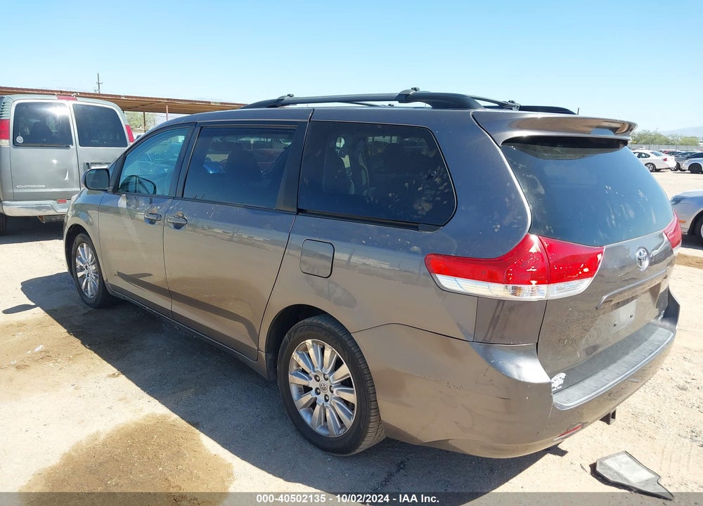 2011 TOYOTA SIENNA LE VIN: 5TDJK3DC0BS012363