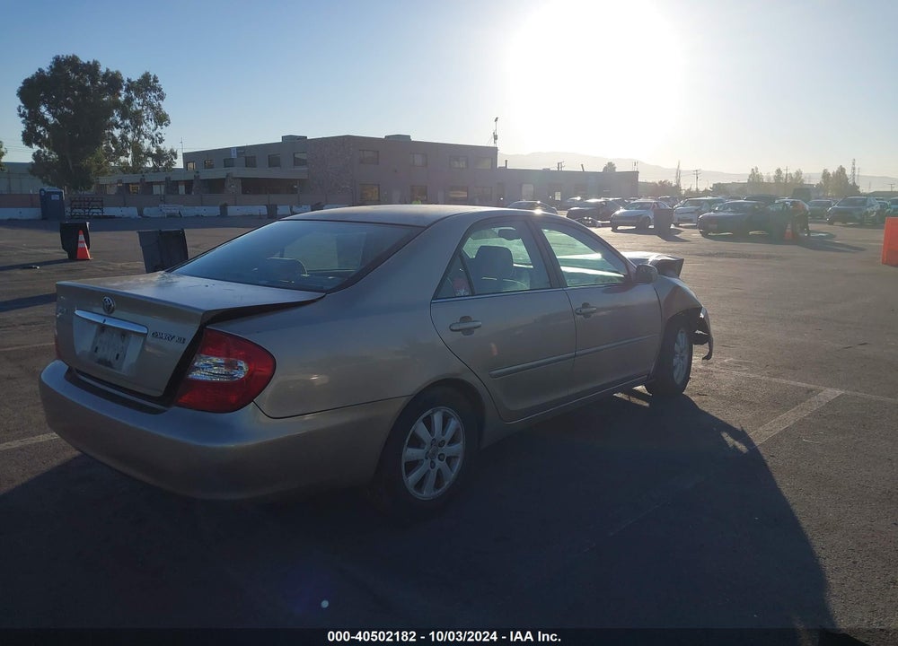 2002 TOYOTA CAMRY XLE VIN: 4T1BE30K52U092064