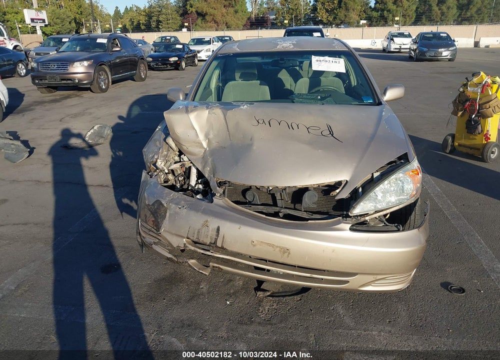 2002 TOYOTA CAMRY XLE VIN: 4T1BE30K52U092064