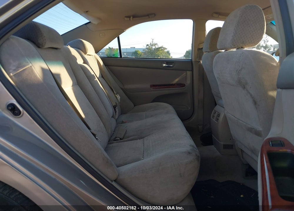 2002 TOYOTA CAMRY XLE VIN: 4T1BE30K52U092064