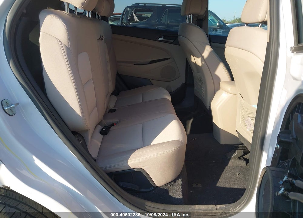 2016 HYUNDAI TUCSON SE VIN: KM8J23A44GU231323