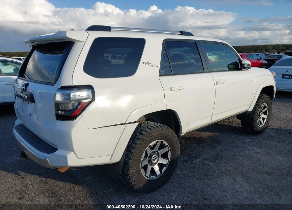 2018 TOYOTA 4RUNNER TRD OFF ROAD VIN: JTEBU5JR3J5560876