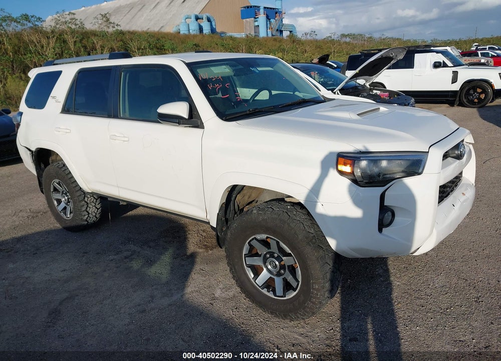 2018 TOYOTA 4RUNNER TRD OFF ROAD VIN: JTEBU5JR3J5560876