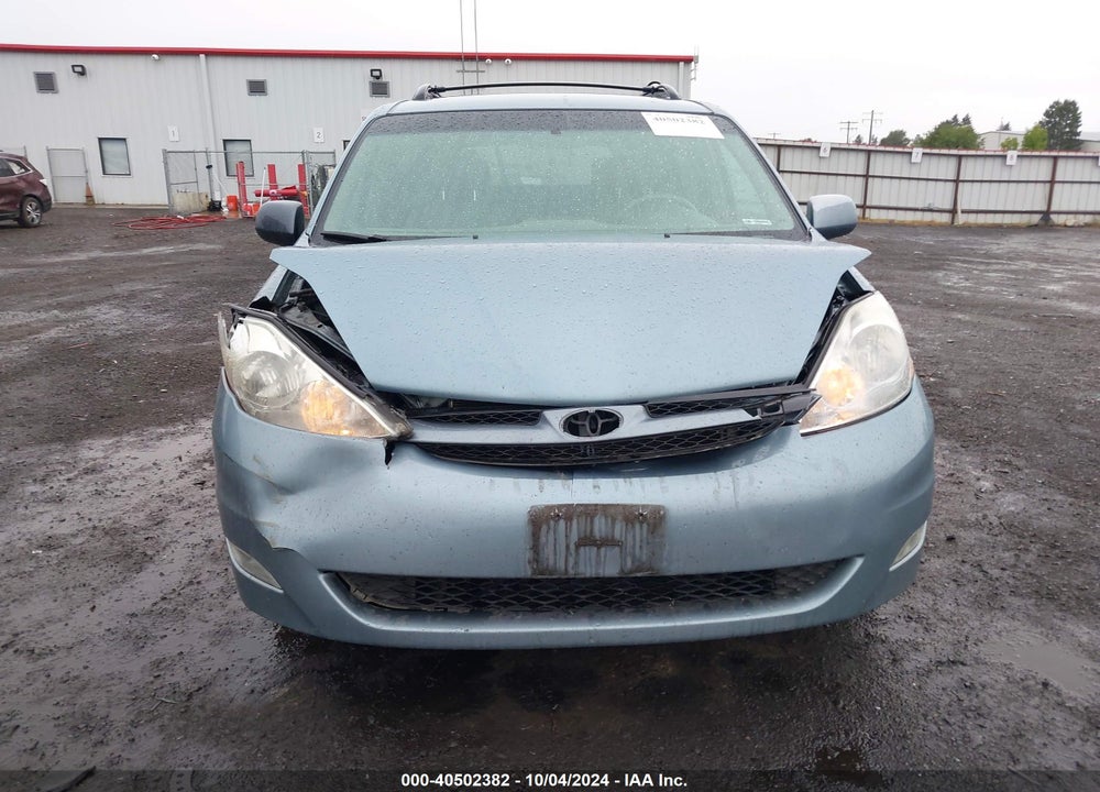 2008 TOYOTA SIENNA XLE VIN: 5TDZK22C18S172728
