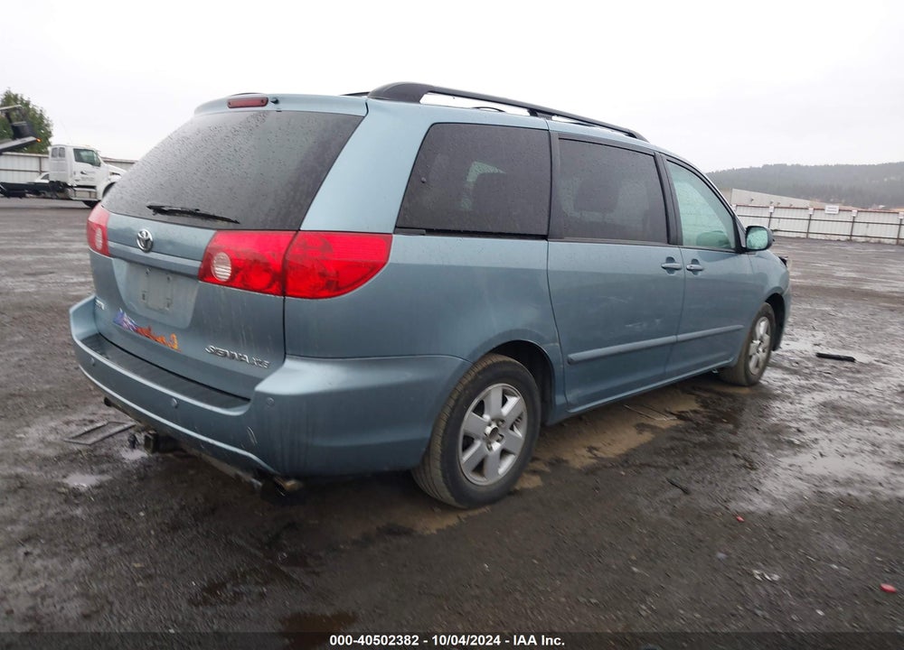 2008 TOYOTA SIENNA XLE VIN: 5TDZK22C18S172728