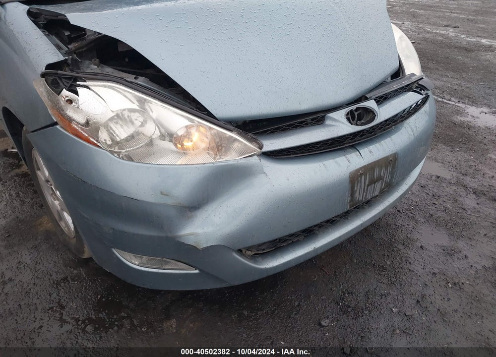 2008 TOYOTA SIENNA XLE VIN: 5TDZK22C18S172728