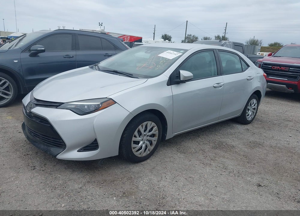 2018 TOYOTA COROLLA LE VIN: 5YFBURHE6JP739009