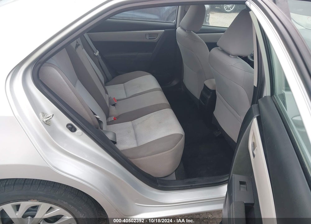 2018 TOYOTA COROLLA LE VIN: 5YFBURHE6JP739009