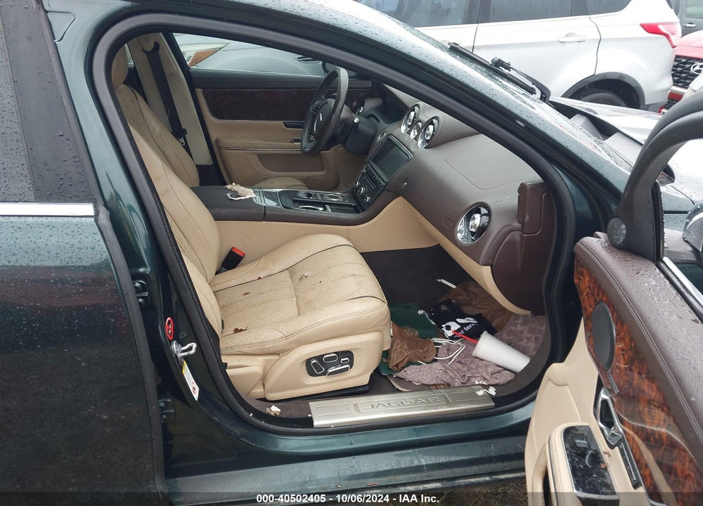 2015 JAGUAR XJ VIN: SAJWJ1CD8F8V81268