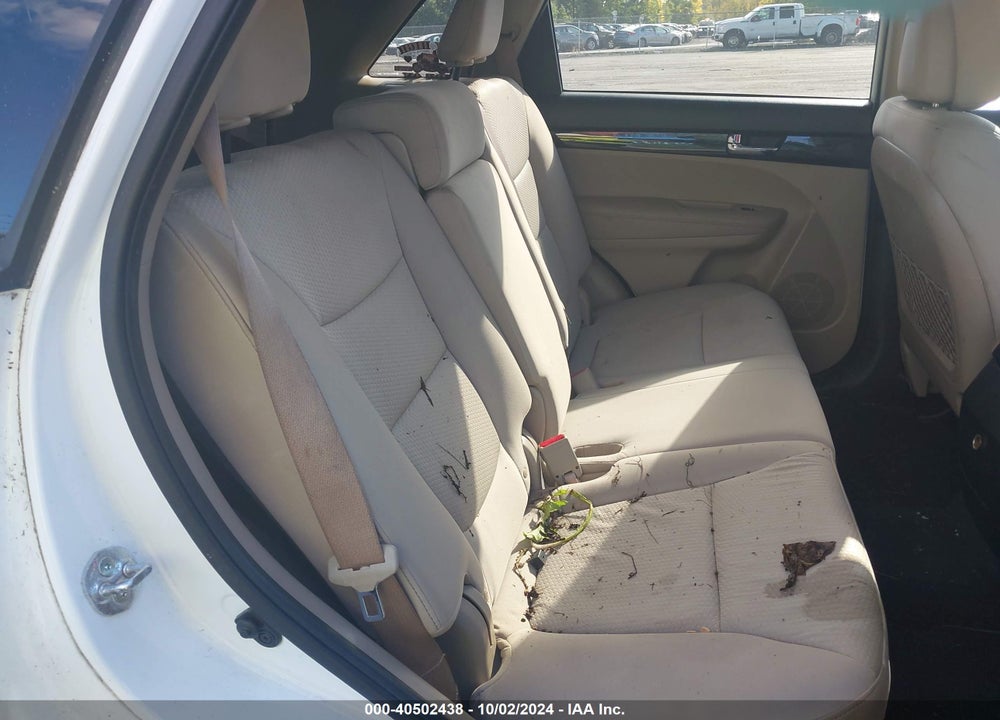 2012 KIA SORENTO LX V6 VIN: 5XYKTDA25CG287115