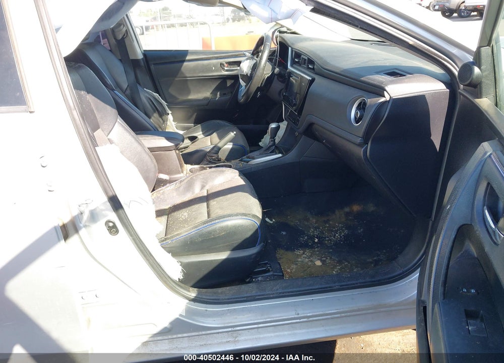 2017 TOYOTA COROLLA SE VIN: 5YFBURHE1HP670854