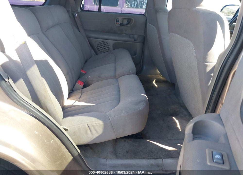 2004 CHEVROLET BLAZER LS VIN: 1GNDT13X54K157192