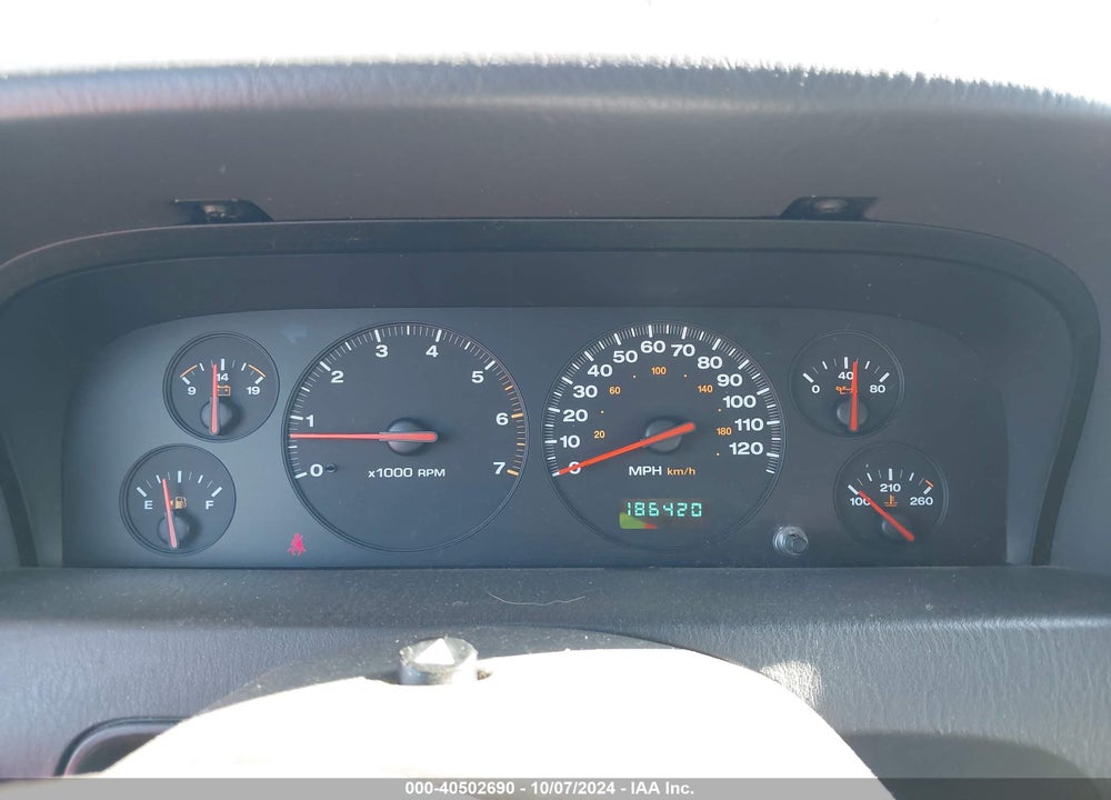 2000 JEEP GRAND CHEROKEE LAREDO VIN: 1J4GW48N0YC199303