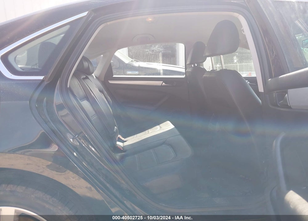 2012 VOLKSWAGEN PASSAT 2.5L SE VIN: 1VWBP7A3XCC052290