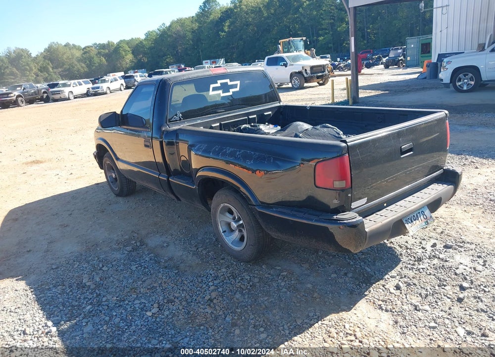 2002 CHEVROLET S-10 LS VIN: 1GCCS145828109829