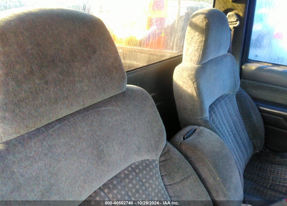 2002 CHEVROLET S-10 LS VIN: 1GCCS145828109829