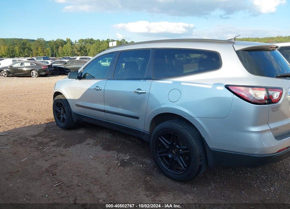 2015 CHEVROLET TRAVERSE LS VIN: 1GNKVFKDXFJ205140