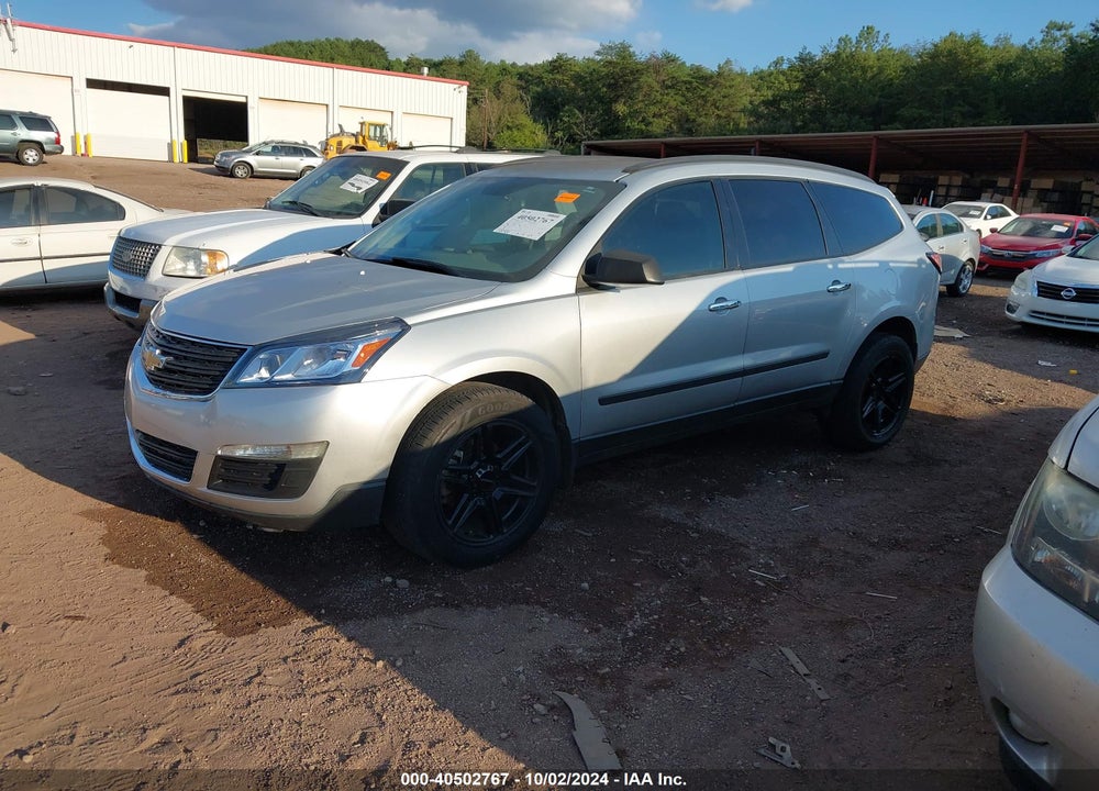 2015 CHEVROLET TRAVERSE LS VIN: 1GNKVFKDXFJ205140