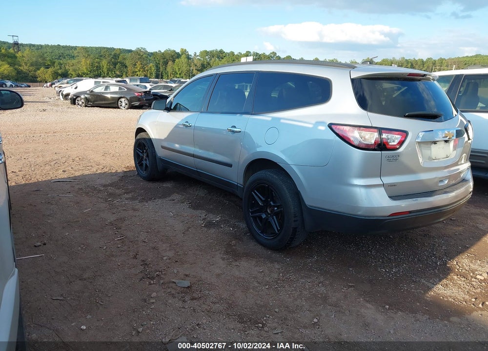 2015 CHEVROLET TRAVERSE LS VIN: 1GNKVFKDXFJ205140