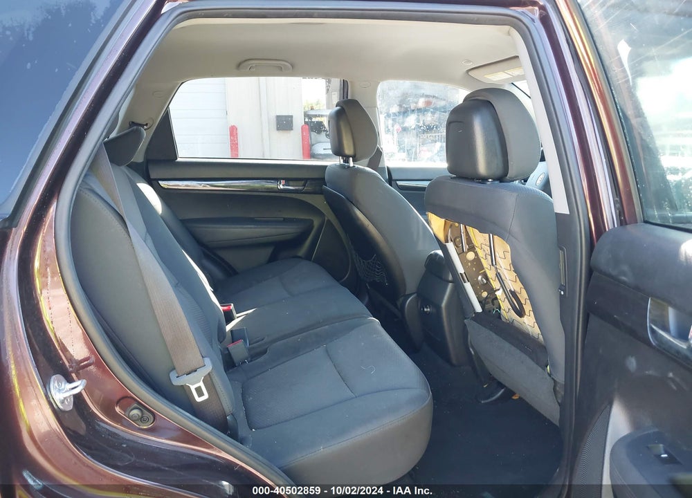 2012 KIA SORENTO LX VIN: 5XYKT3A65CG187657