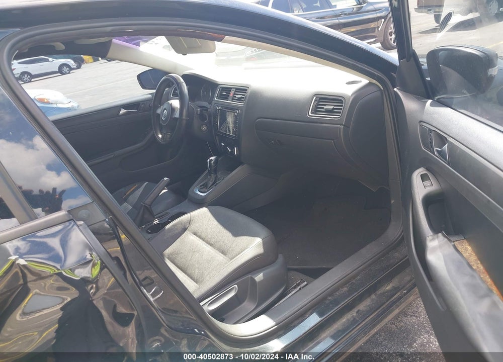 2012 VOLKSWAGEN JETTA 2.5L SE VIN: 3VWDX7AJ2CM108759