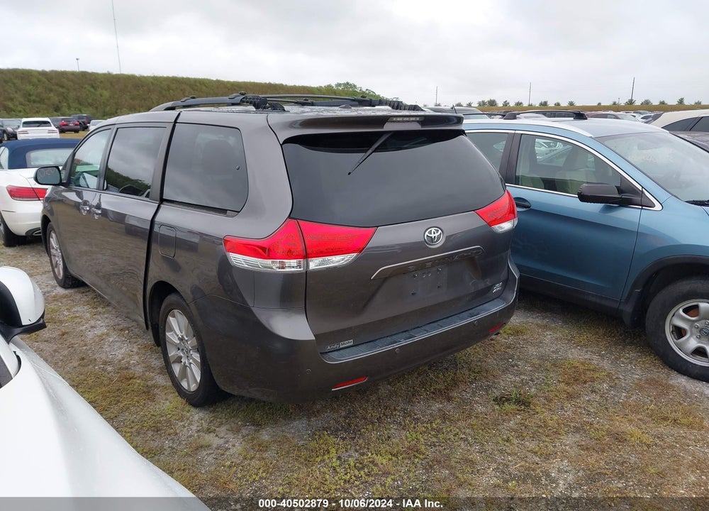 2013 TOYOTA SIENNA XLE 7 PASSENGER VIN: 5TDDK3DC5DS053541
