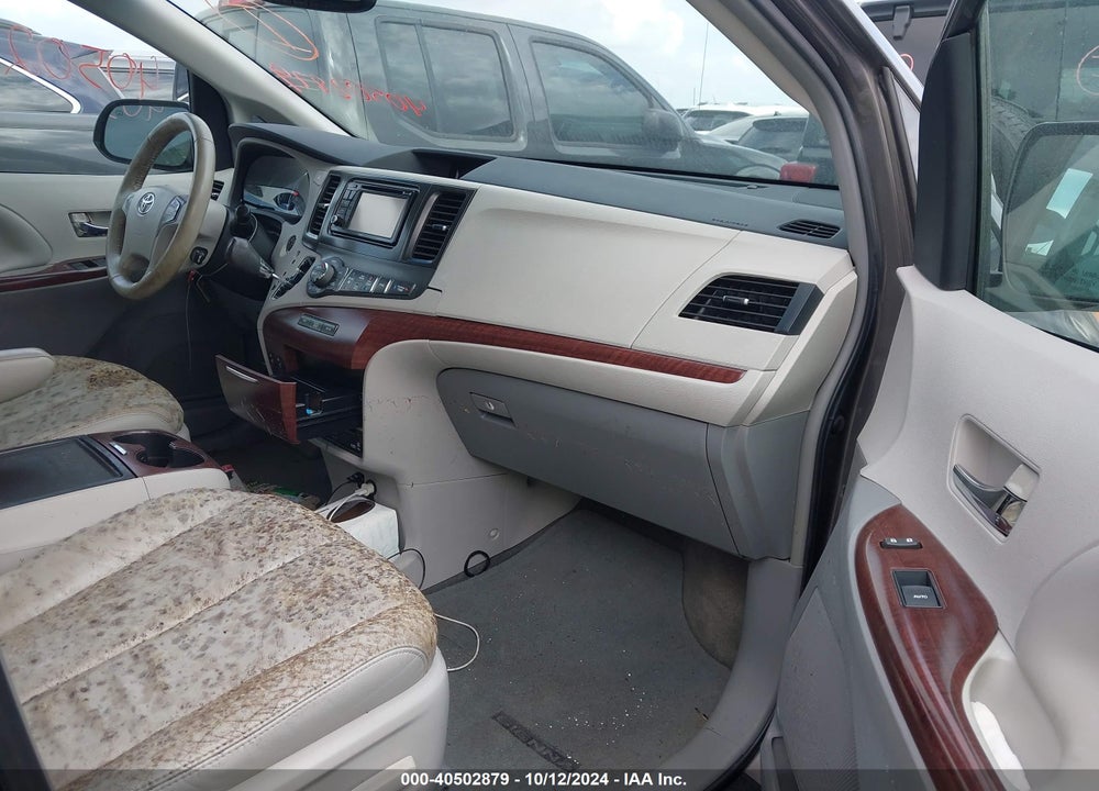 2013 TOYOTA SIENNA XLE 7 PASSENGER VIN: 5TDDK3DC5DS053541