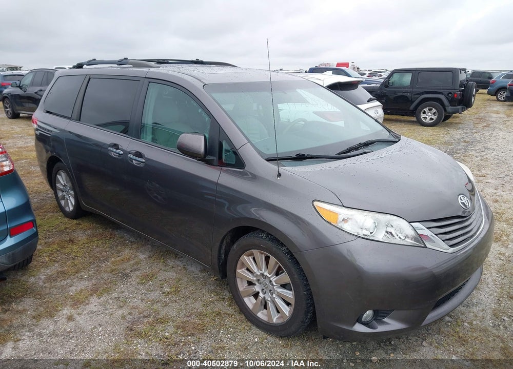 2013 TOYOTA SIENNA XLE 7 PASSENGER VIN: 5TDDK3DC5DS053541