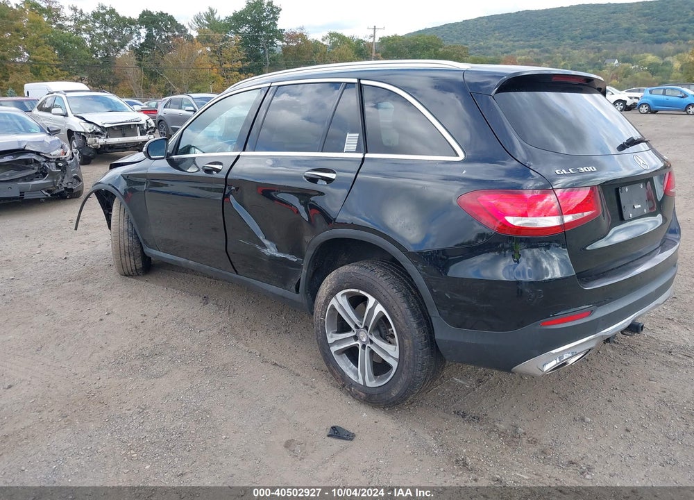 2017 MERCEDES-BENZ GLC 300 4MATIC VIN: WDC0G4KB2HF143925