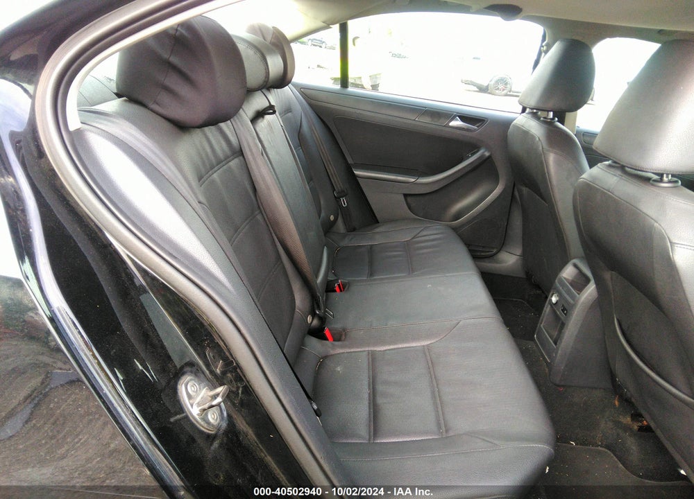 2011 VOLKSWAGEN JETTA 2.5L SE VIN: 3VWDZ7AJ3BM309823