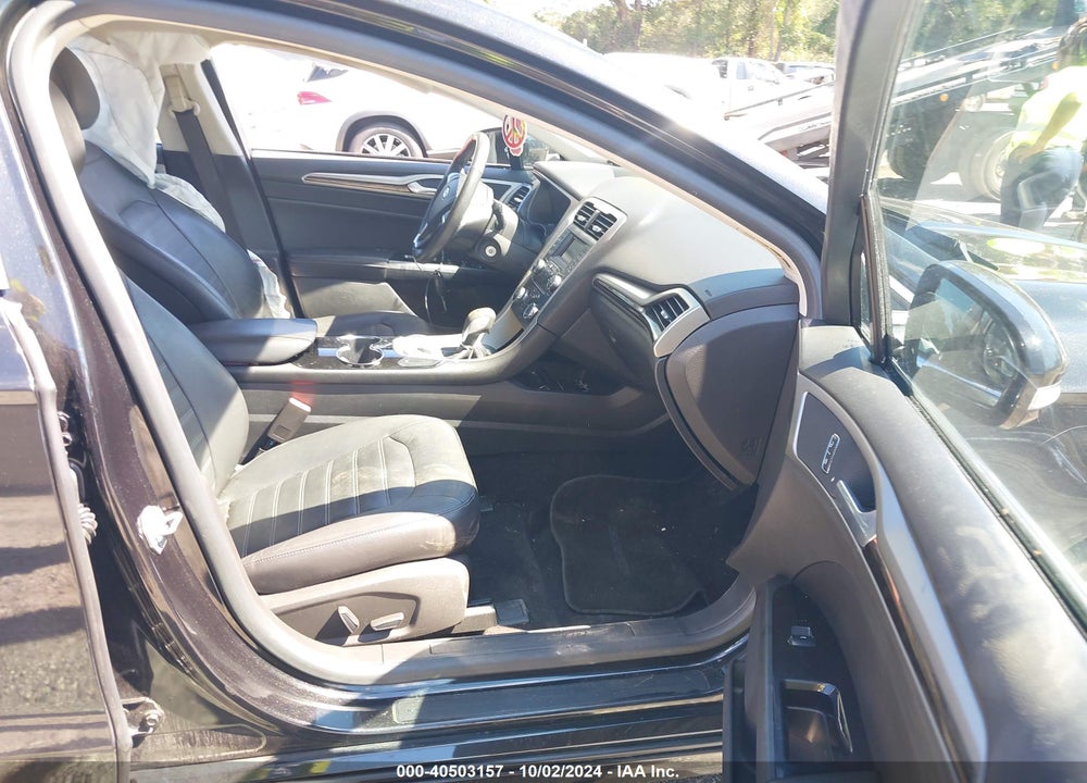 2014 FORD FUSION SE VIN: 3FA6P0HD1ER288945