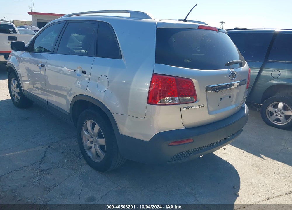2011 KIA SORENTO LX VIN: 5XYKT3A10BG044909