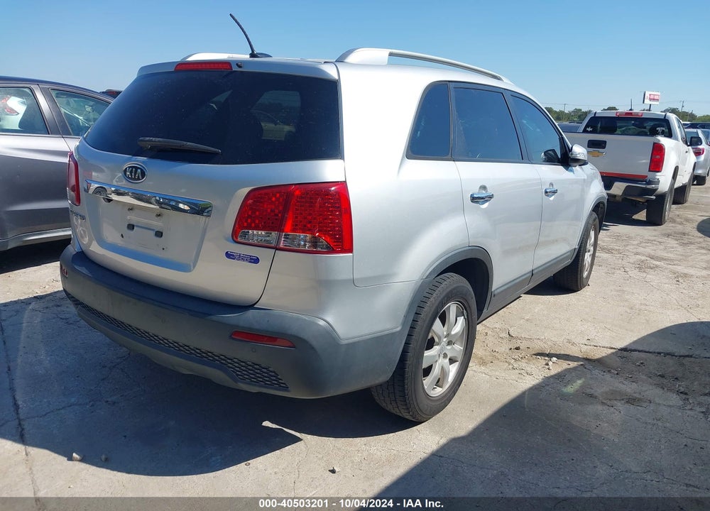 2011 KIA SORENTO LX VIN: 5XYKT3A10BG044909