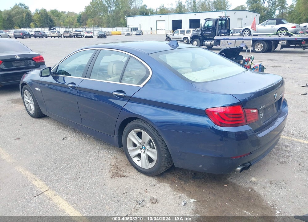 2013 BMW 528I XDRIVE VIN: WBAXH5C52DD111446