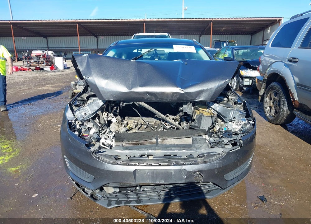2017 FORD FOCUS SE VIN: 1FADP3K24HL258633