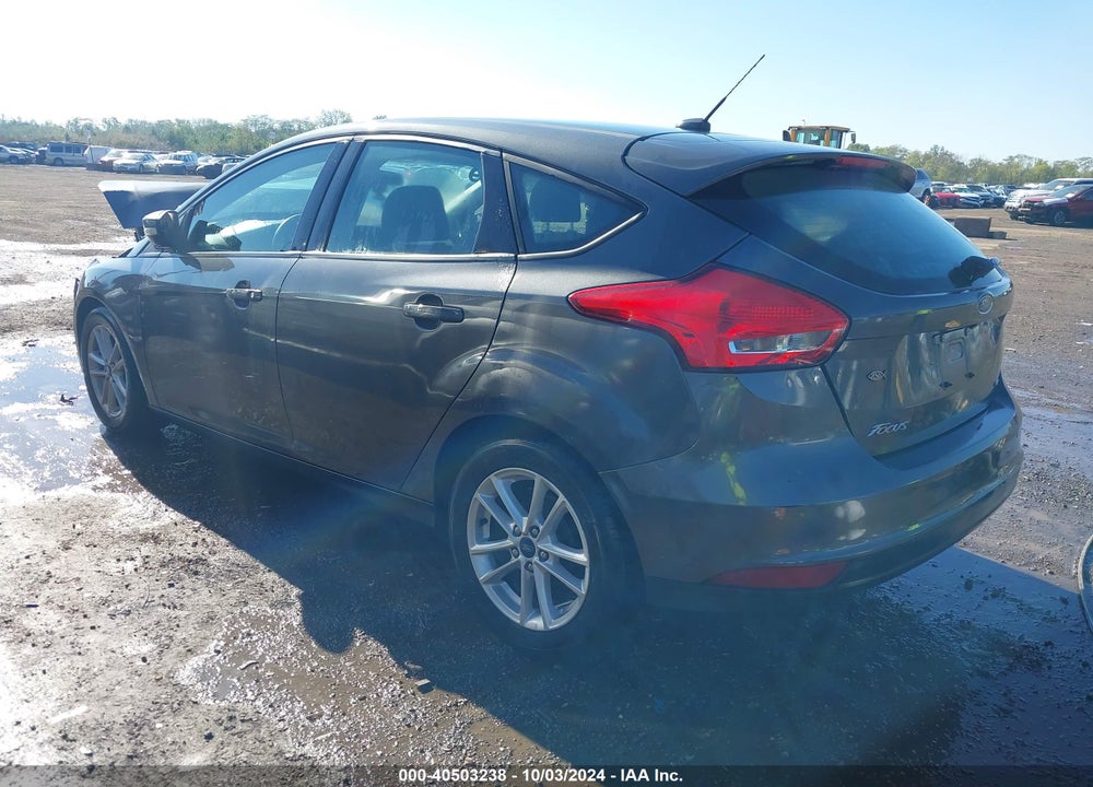 2017 FORD FOCUS SE VIN: 1FADP3K24HL258633