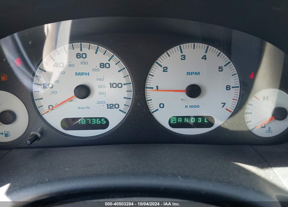 2002 DODGE GRAND CARAVAN EX VIN: 2B4GP74L92R721589