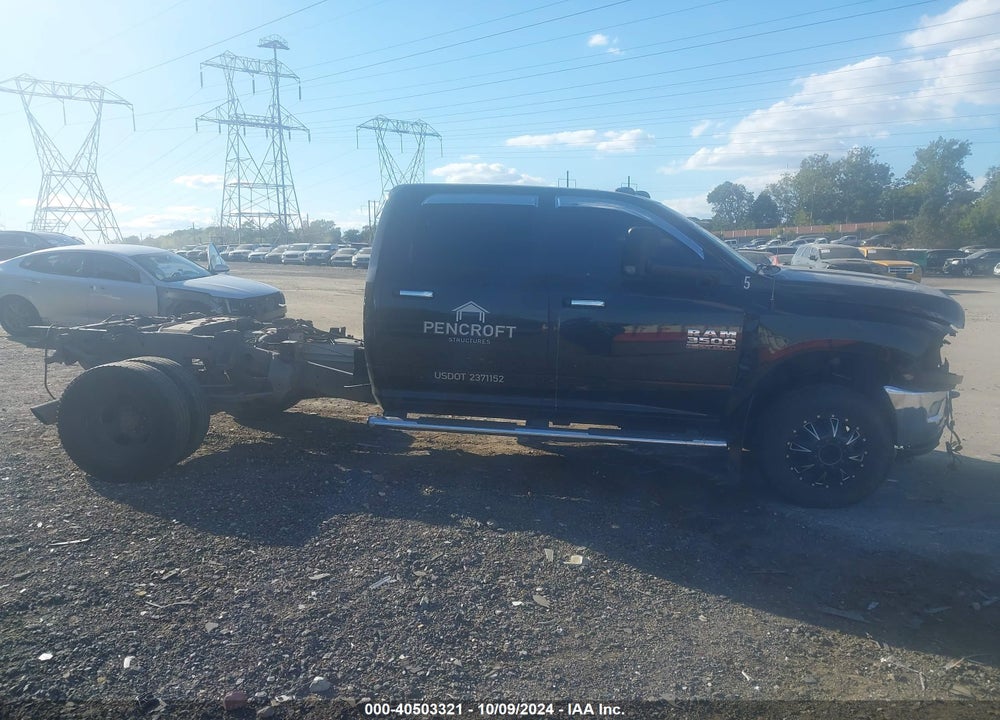 2017 RAM 3500 BIG HORN  4X4 8' BOX VIN: 3C63RRHLXHG534224
