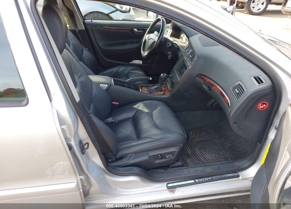 2007 VOLVO S60 2.5T VIN: YV1RH592672603674