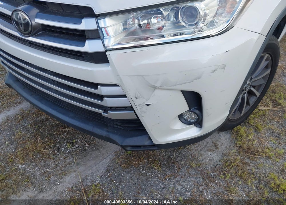 2019 TOYOTA HIGHLANDER XLE VIN: 5TDKZRFHXKS565694