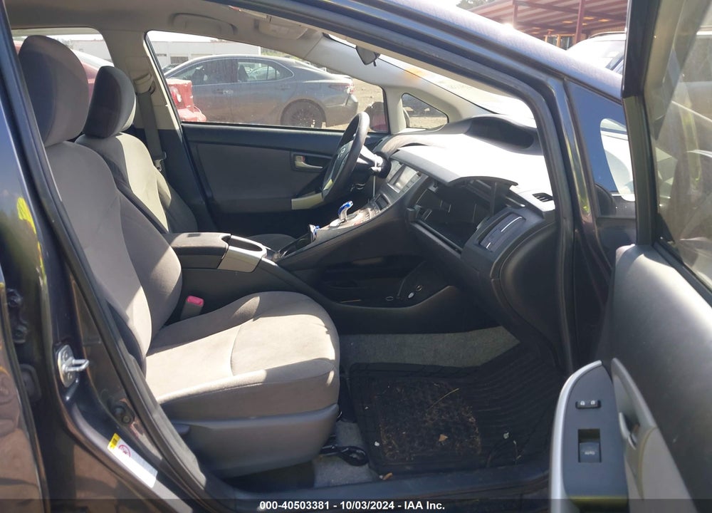 2013 TOYOTA PRIUS TWO VIN: JTDKN3DU6D1698235