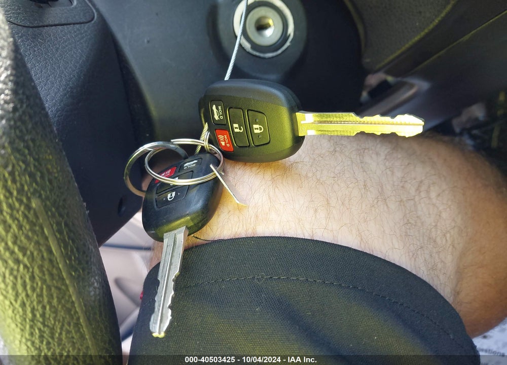 2015 TOYOTA COROLLA LE VIN: 2T1BURHE9FC356950