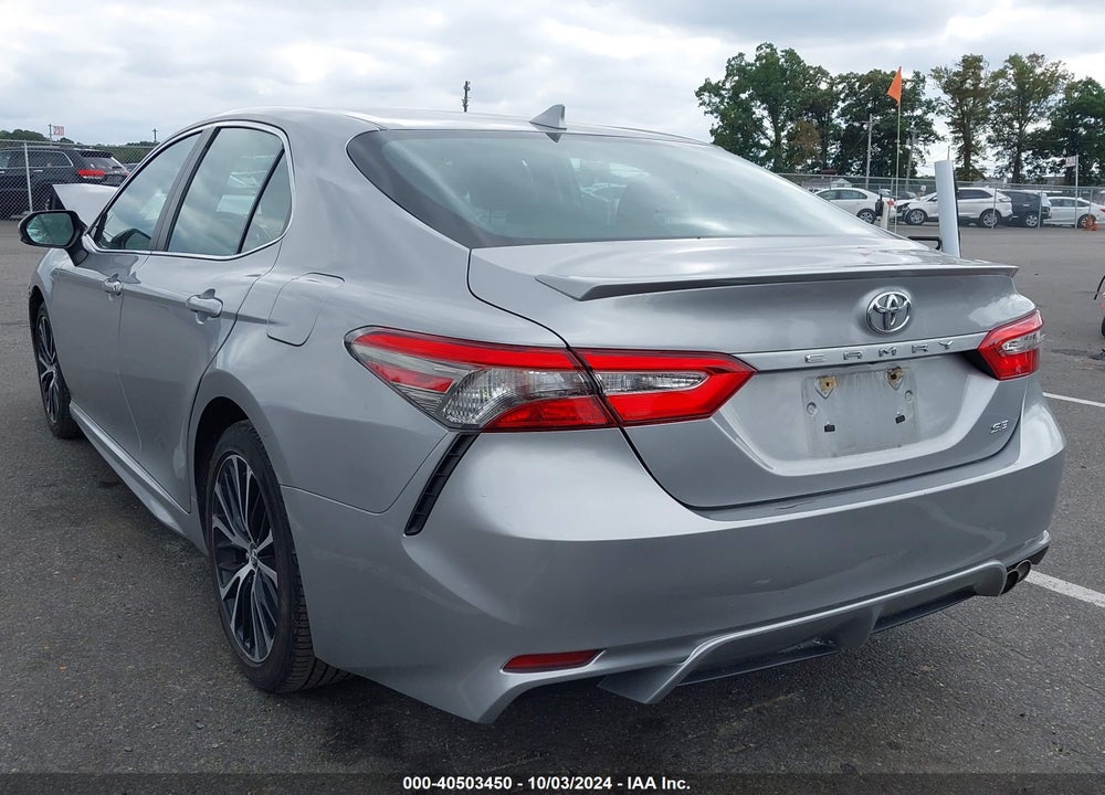 2019 TOYOTA CAMRY SE VIN: 4T1B11HK4KU704470