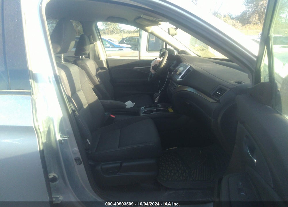 2019 HONDA RIDGELINE SPORT VIN: 5FPYK3F15KB049138